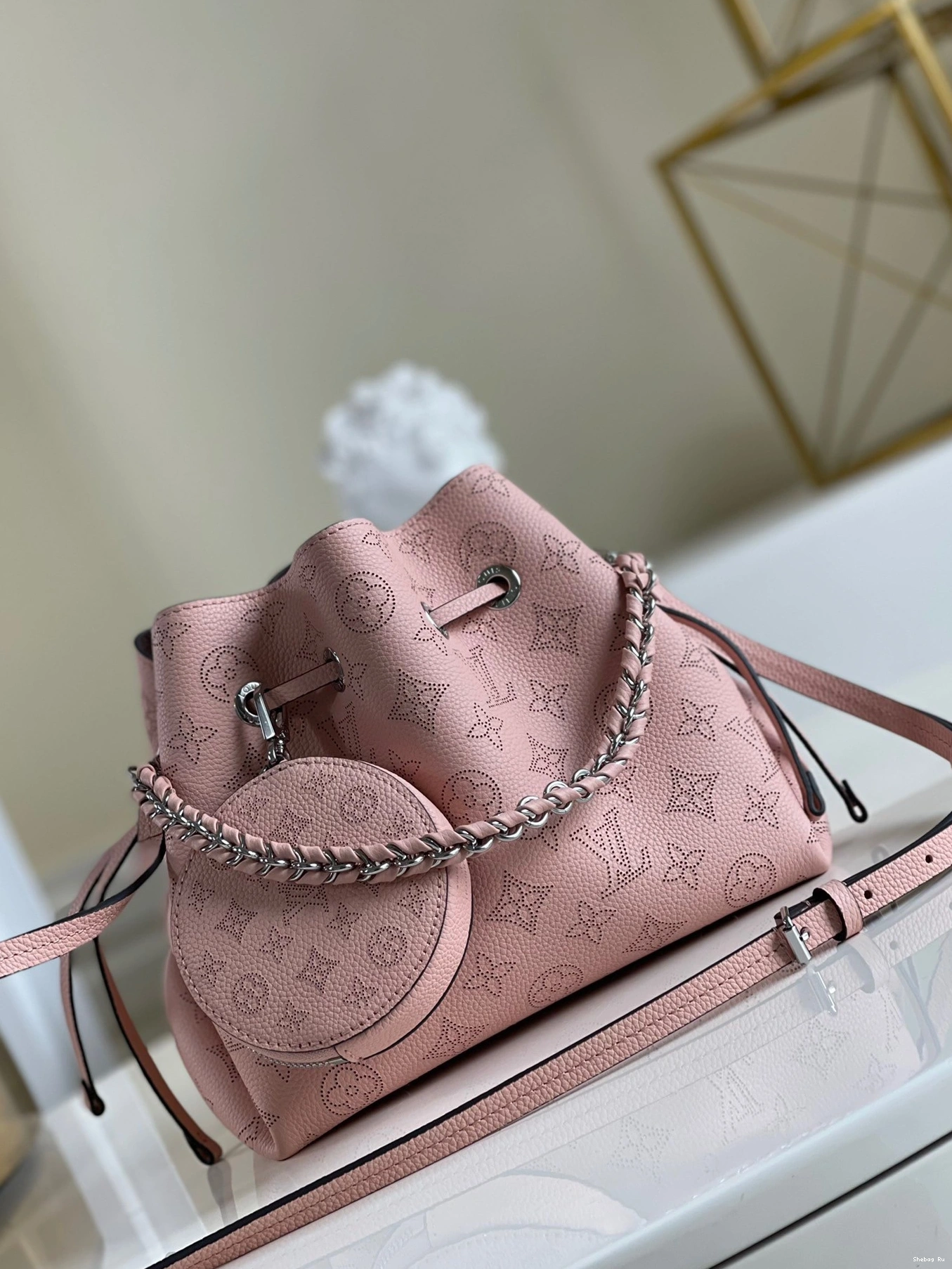 LOUIS VUITTON BELLA 0824